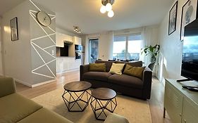 Agreable 3 Pieces Avec Parking Proche Gare Et Paris By Immo Kit Bnb